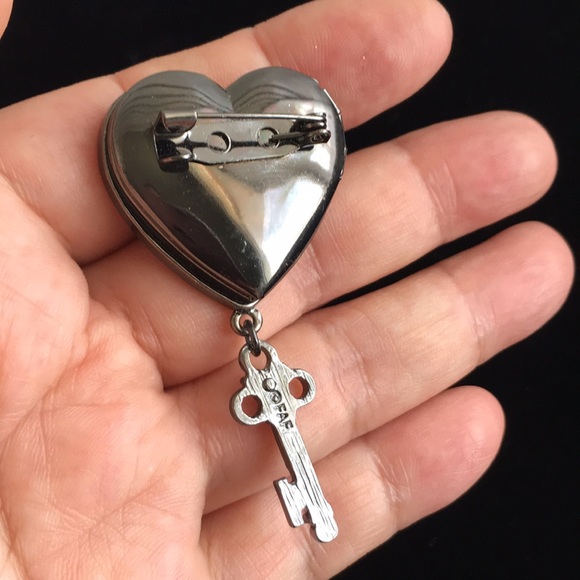 🖤©️FAF💕crystal heart locket brooch - Picture 5 of 10